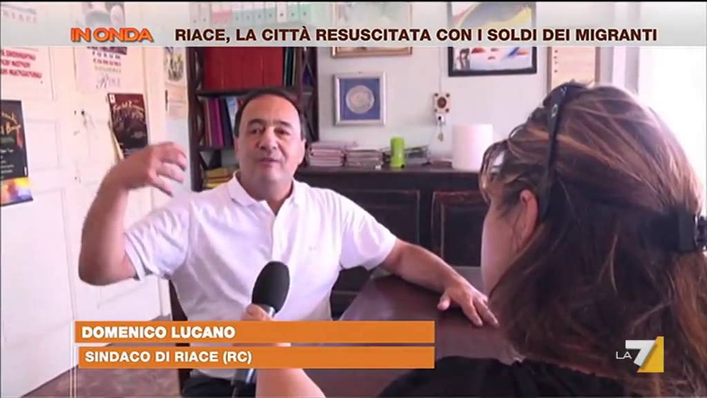 Riace, la città resuscitata con i soldi dei migranti