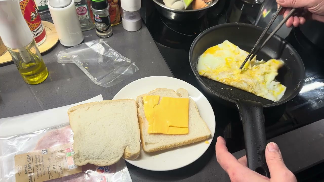 Make a simple sandwich 