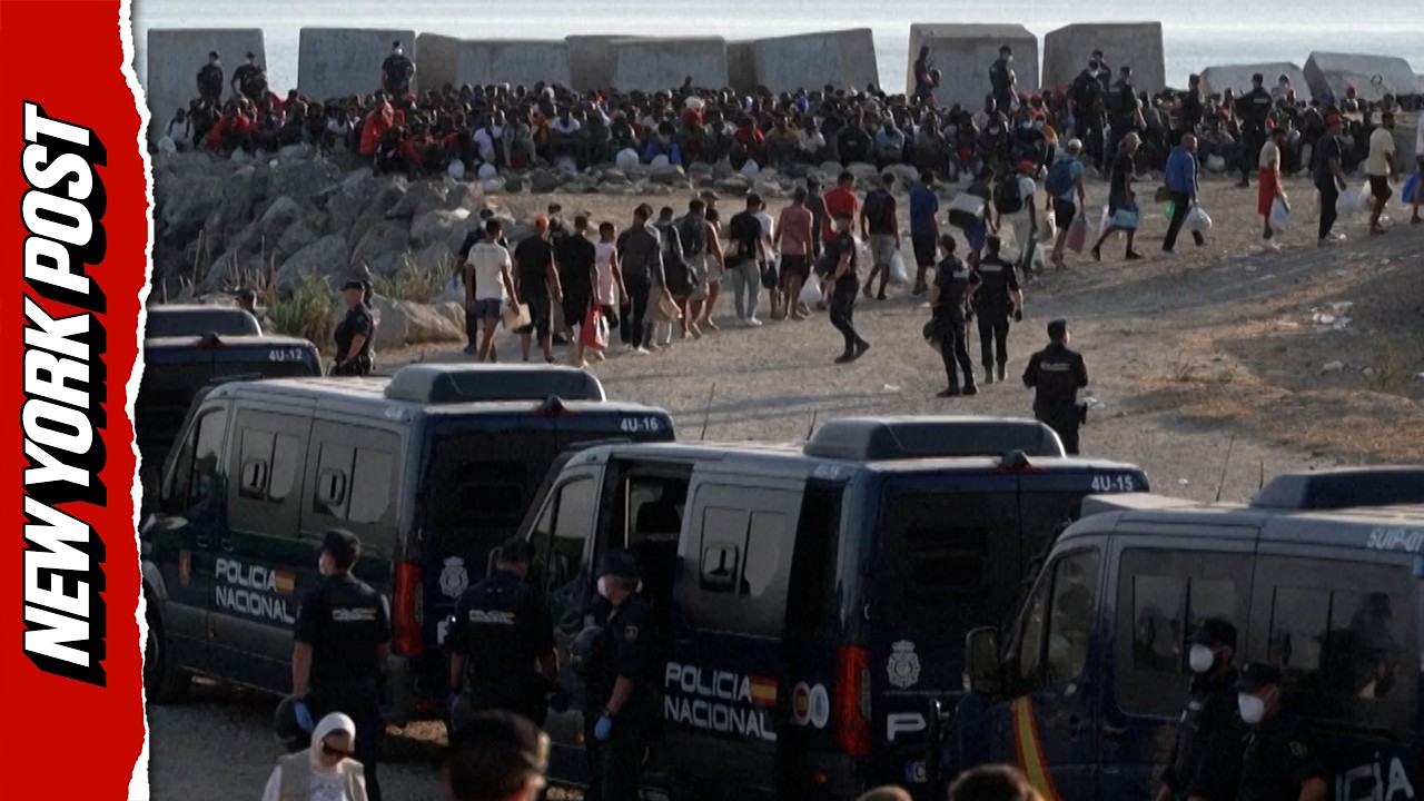 Spanish Police EVICT Migrants From Makeshift Beach Camp in Ceuta