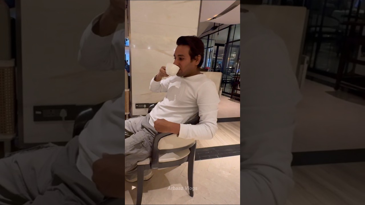 Сколько стоит чай в Тадже? Я был в шоке! Полный видеоблог на YouTube @ArbaazVlogs! #teaintaj
