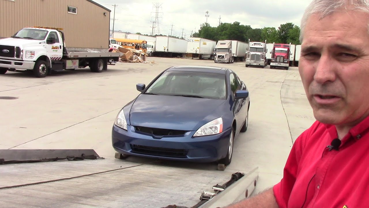 On-Loading a Car with Skates | Smith's Towing