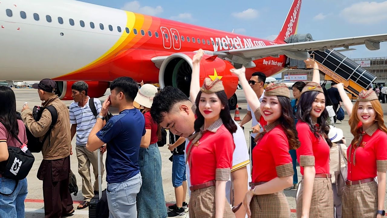 TRẢI NGHIỆM CHUYẾN BAY VIETJET TỪ SÀI GÒN RA HÀ NỘI MÁY BAY LỚN MỚI | EXPERIENCE THE GIANT PLANE