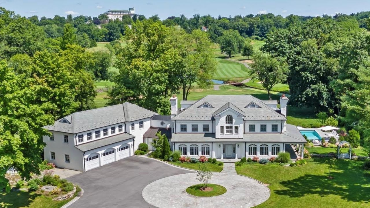 17 Boxwood Ln, Rye, NY 10580