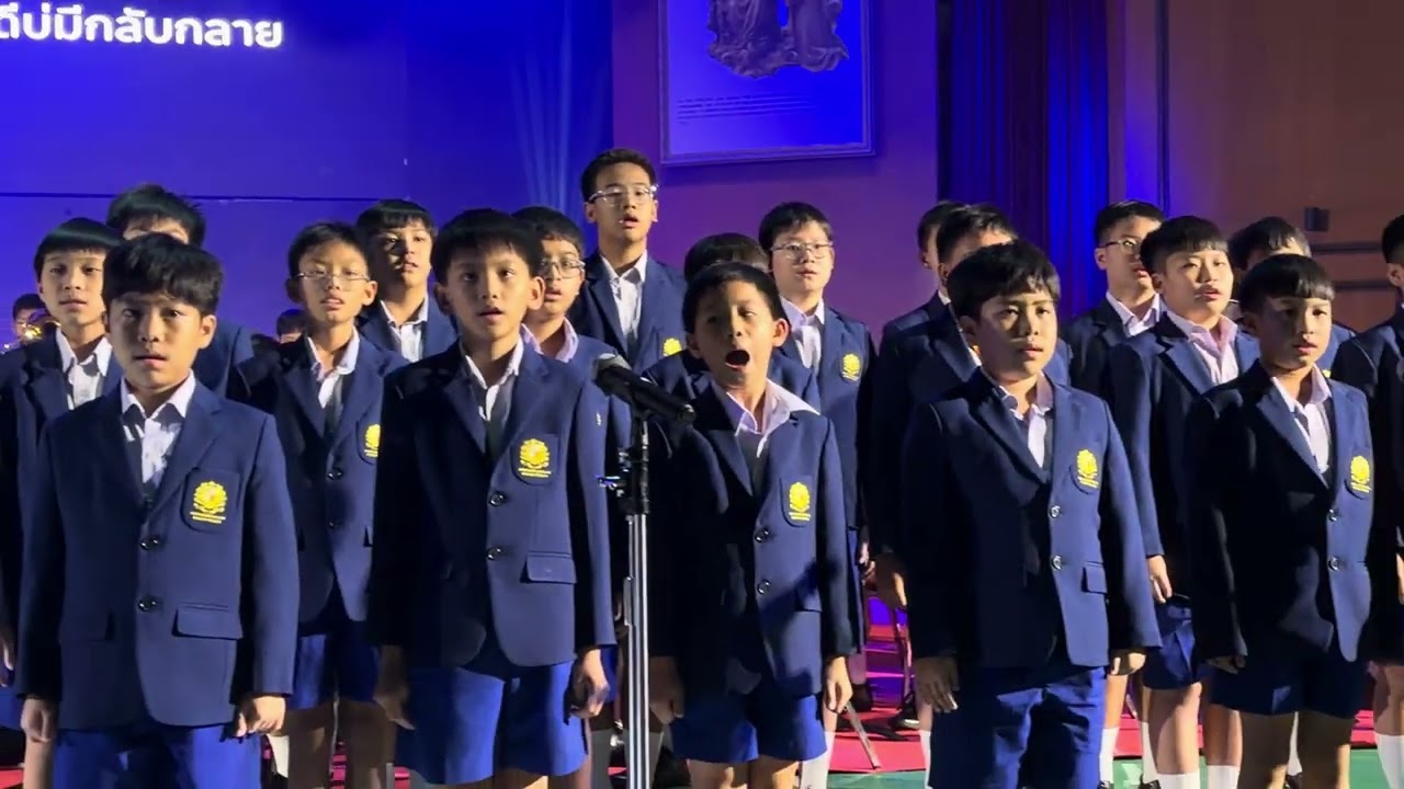 มาร์ชเซนต์คาเบรียล ขับร้องโดย Freshman วงโยธวาทิต SG