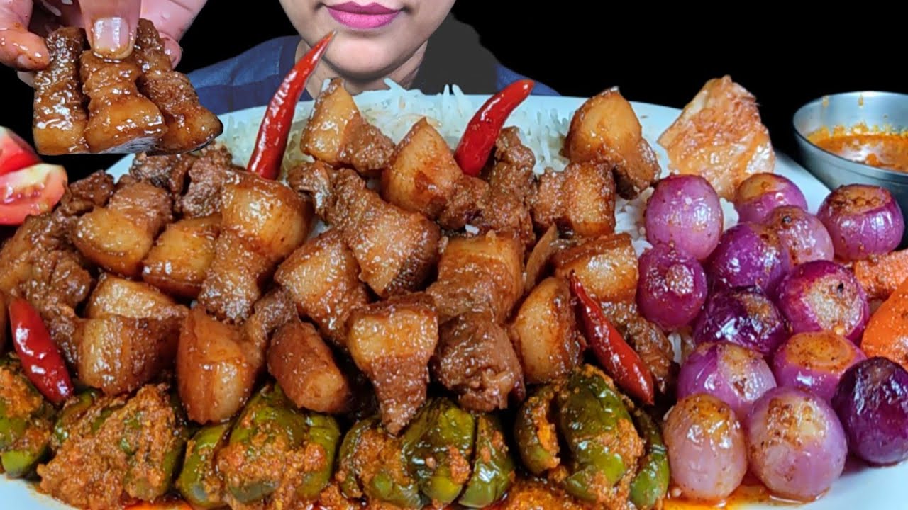 ASMR EATING BRAISED PORK BELLY WITH LOTS OF FRIED ONION PICKLE, MASALA EGGPLANT, RICE | PORK MUKBANG