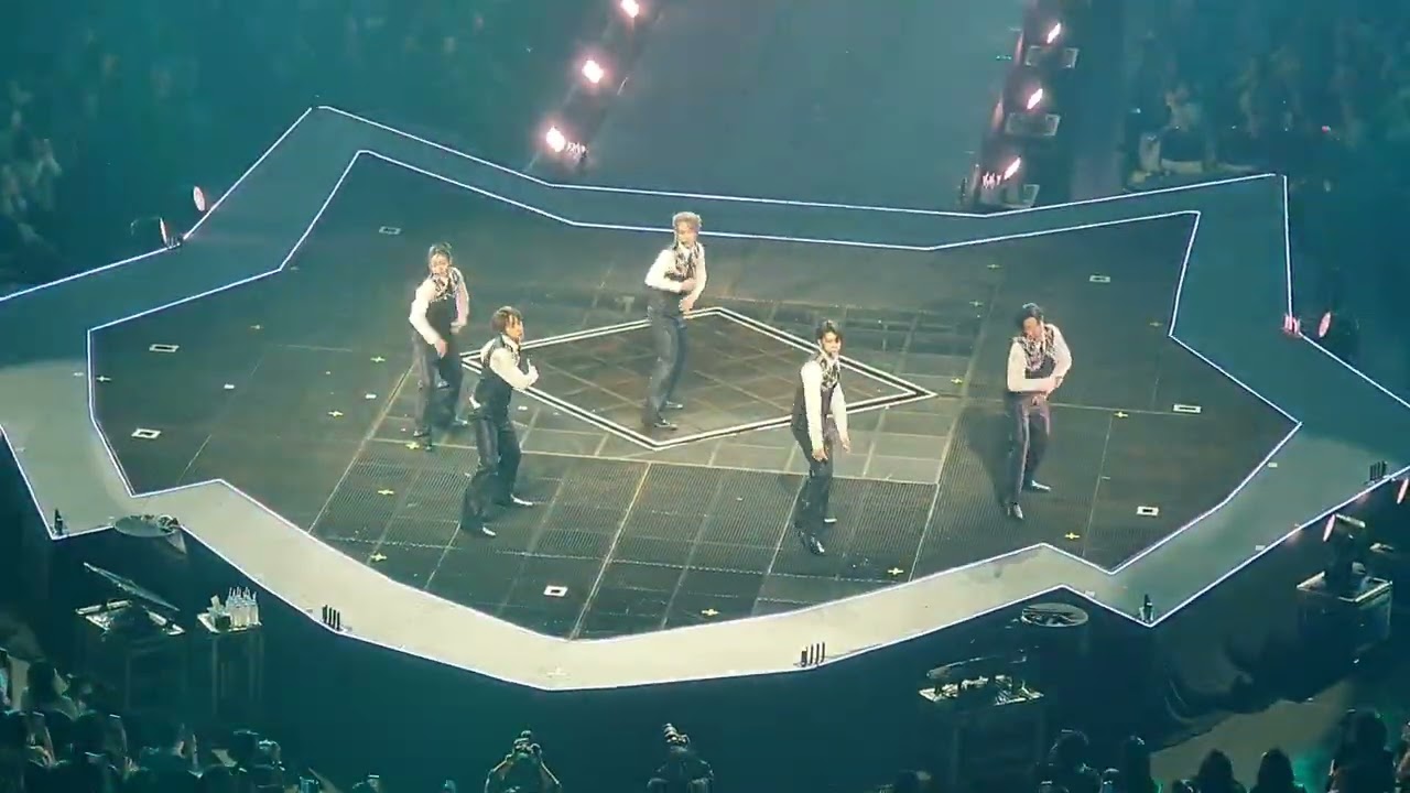 LYKN - เลิกกับเขาเดี๋ยวเหงาเป็นเพื่อน(May I) 191025 #LYKNDuskAndDawnConcertDay2 #LYKN