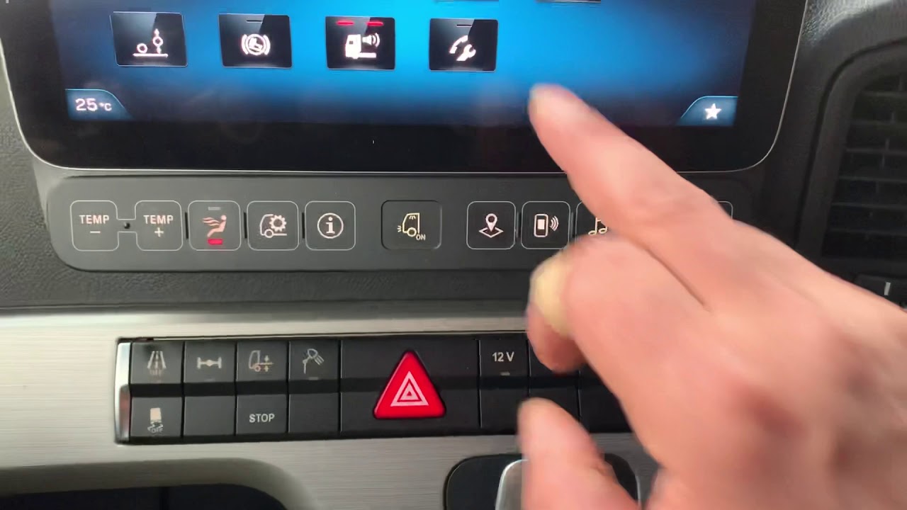شرح اهم مميزات مرسيدس اكتروس إم بي 5 Mercedes Benz Actros 2020 وشرح كيفيه إستخدام الكاميرات الخارجيه