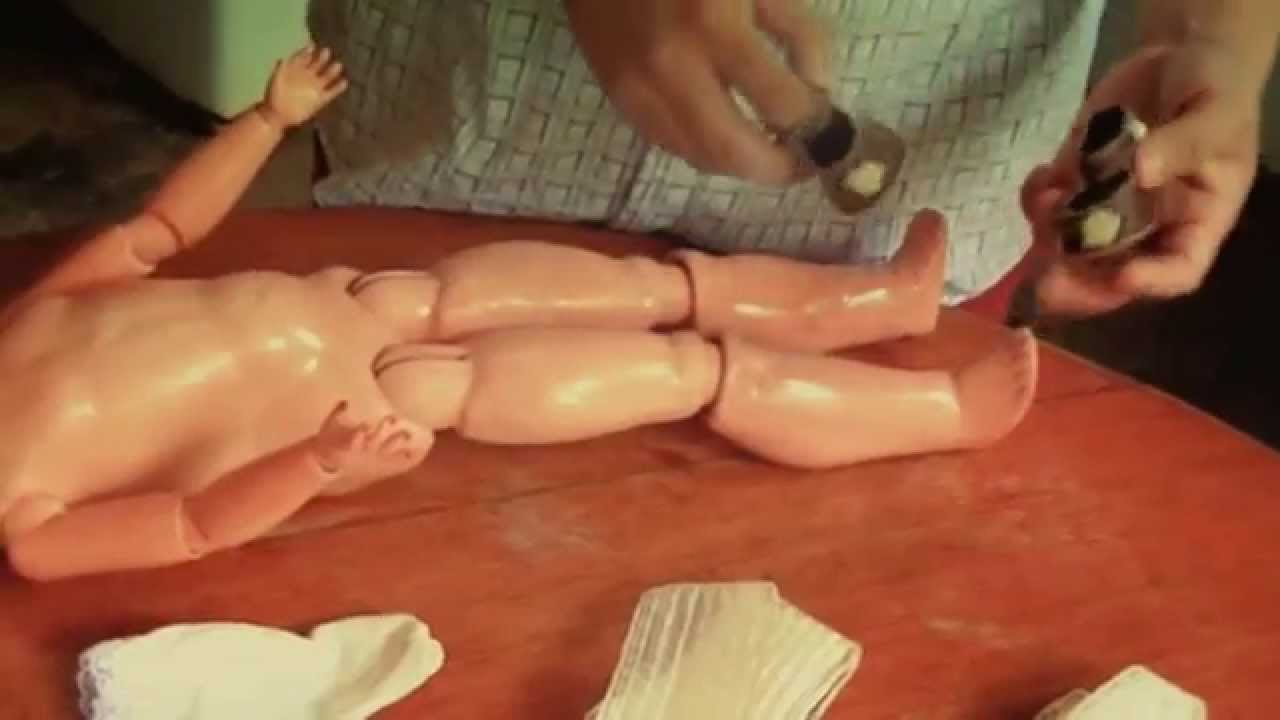 restauracion de antigua muñeca ISABEL