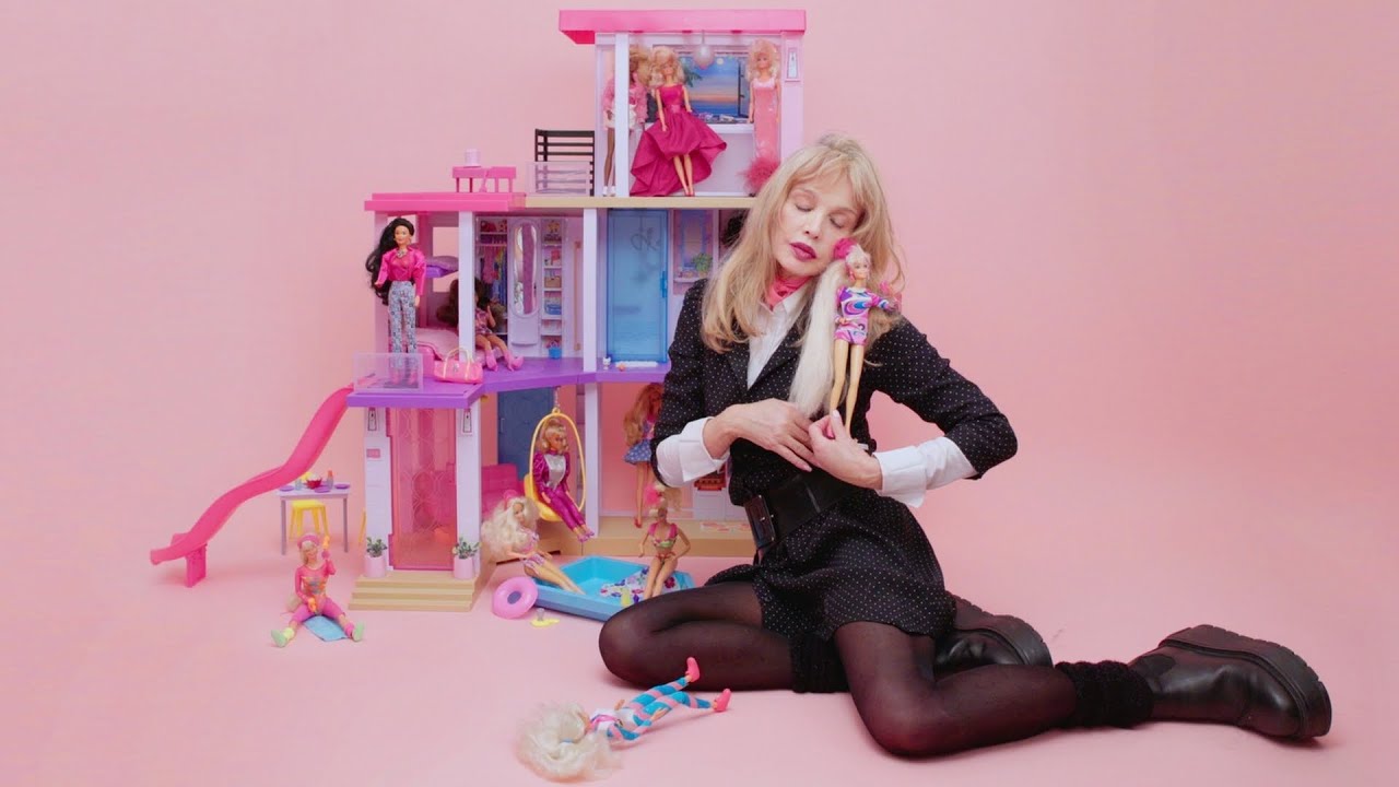 Arielle Dombasle - Barbiconic (Clip Officiel)