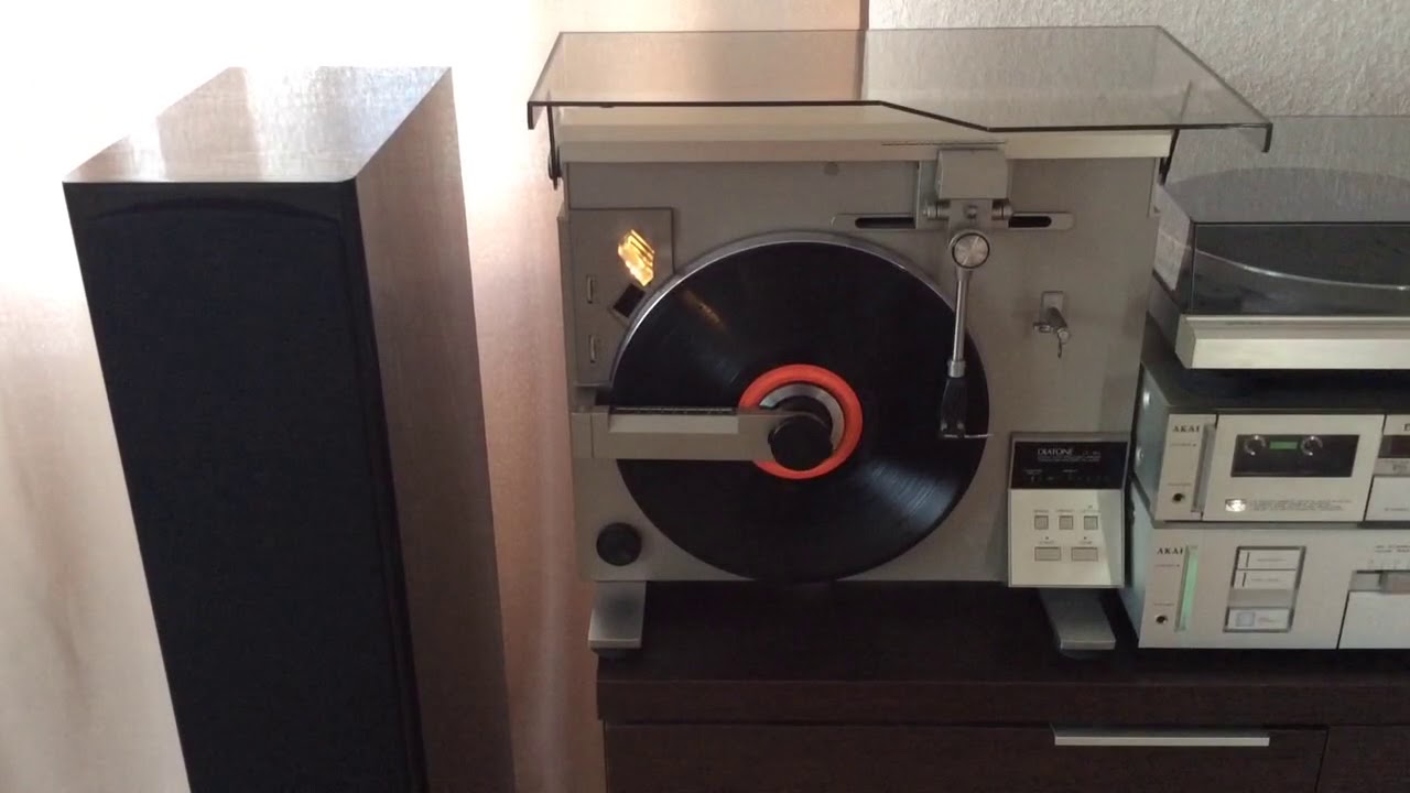 Diatone Mitsubishi LT-5V stereo turntable + Mitsubishi MAG-1&3D-37M