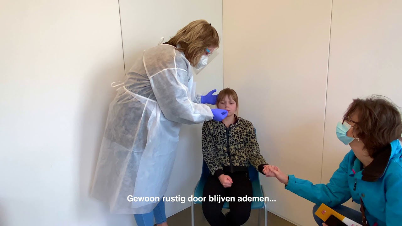 Een coronatest bij kinderen, hoe gaat dat in zijn werk?