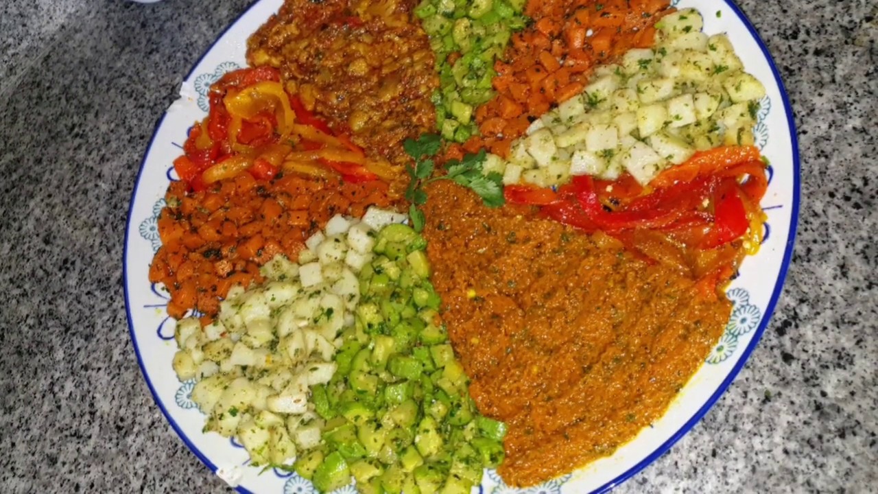 سلطة مغربية متنوعة🥗 غادي تحماقو عليها%💞💞