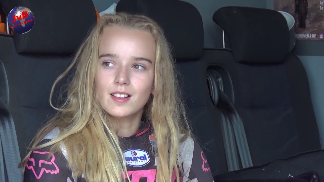 Motocross training met Lotte van Drunen en Guus bij Motorsportpark Gelderland Midden ) 17-05-2020 )