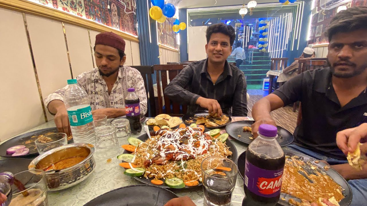 Fatima kitchen Foodie night Out: Shaheen Bagh ￼ Edition withMy Gang #vlog #relatable #ramdan #viral 