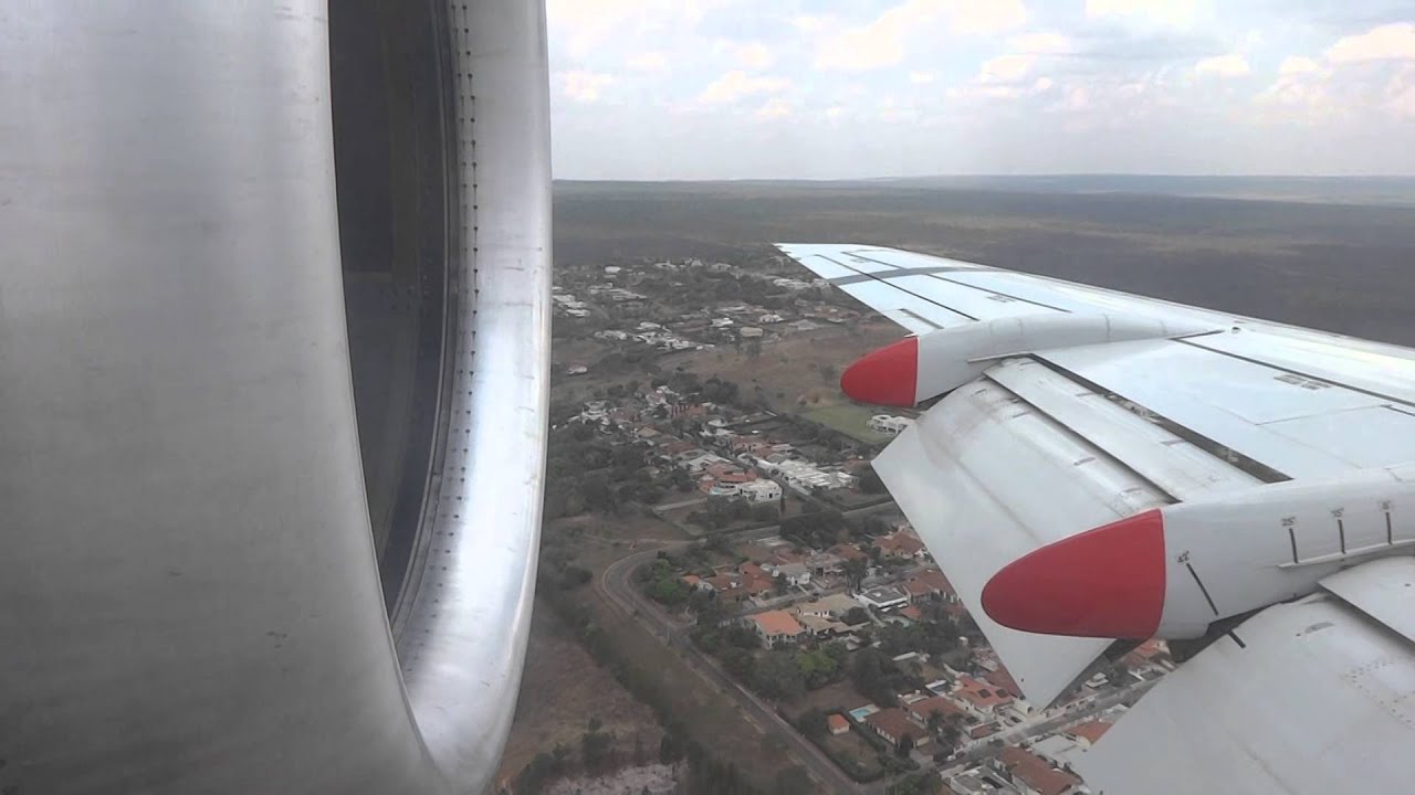 Pouso Fokker 100 Avianca em Brasilia