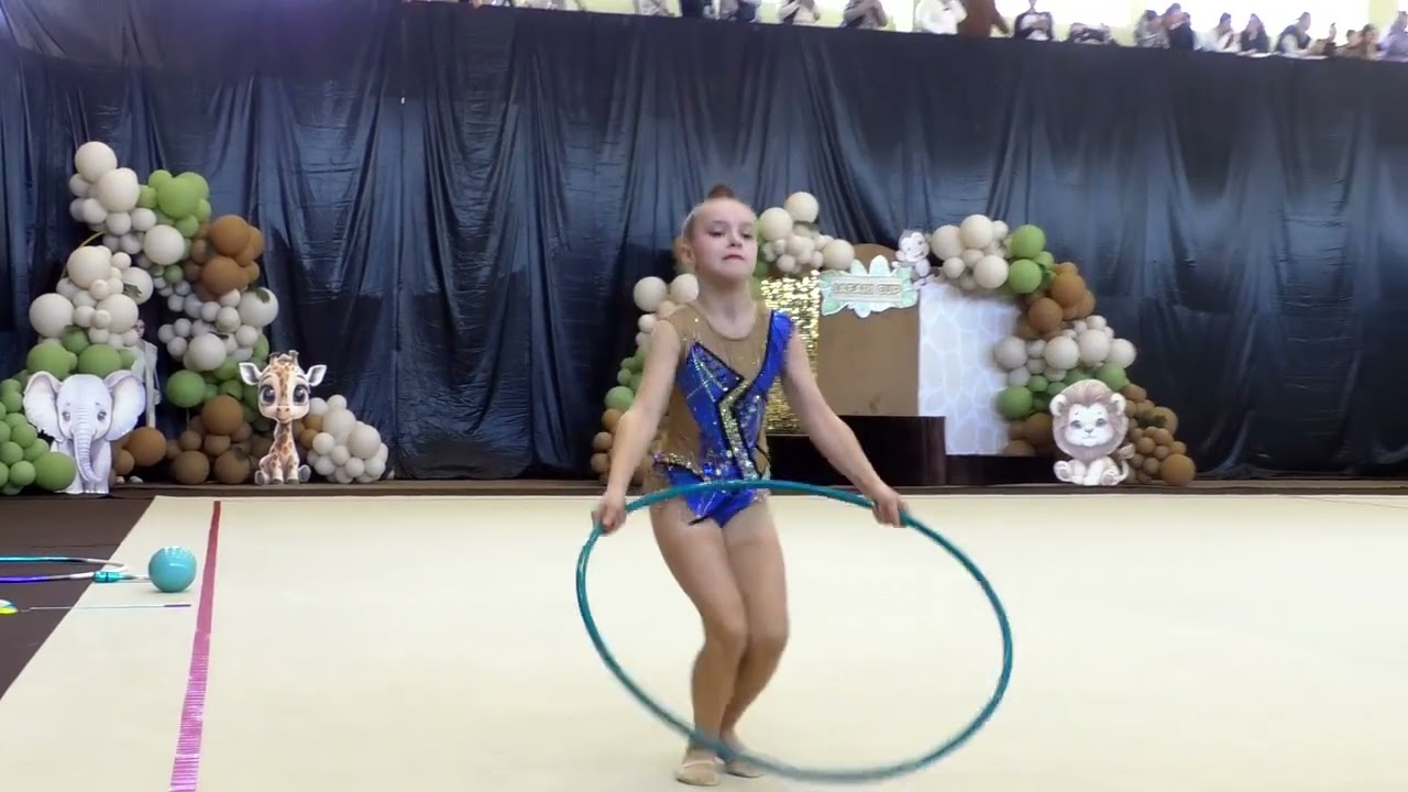 Кісса Мілана 2014 обруч