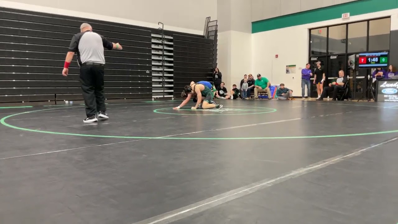 Carson Carlbom, Rush City, Varsity 160lbs, Section Quarerfinals vs Pine City