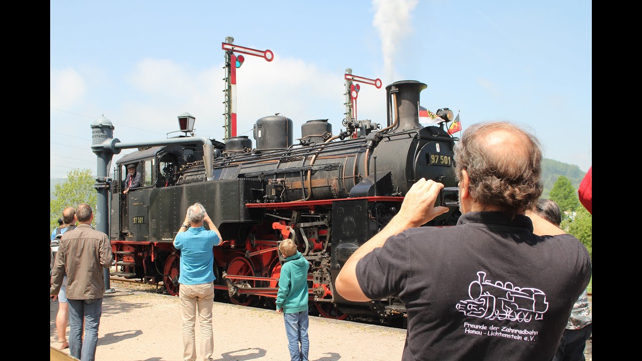97 501 auf der Wutachtalbahn Zollhaus-Blumberg - Weizen 15.05.2015