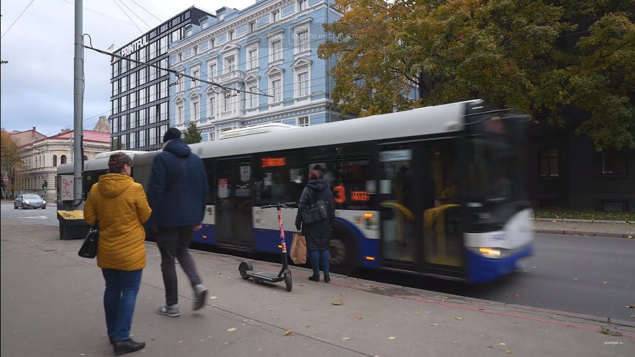 Latvia, Riga, bus 3 ride from Centrālā stacija to 13. janvāra iela