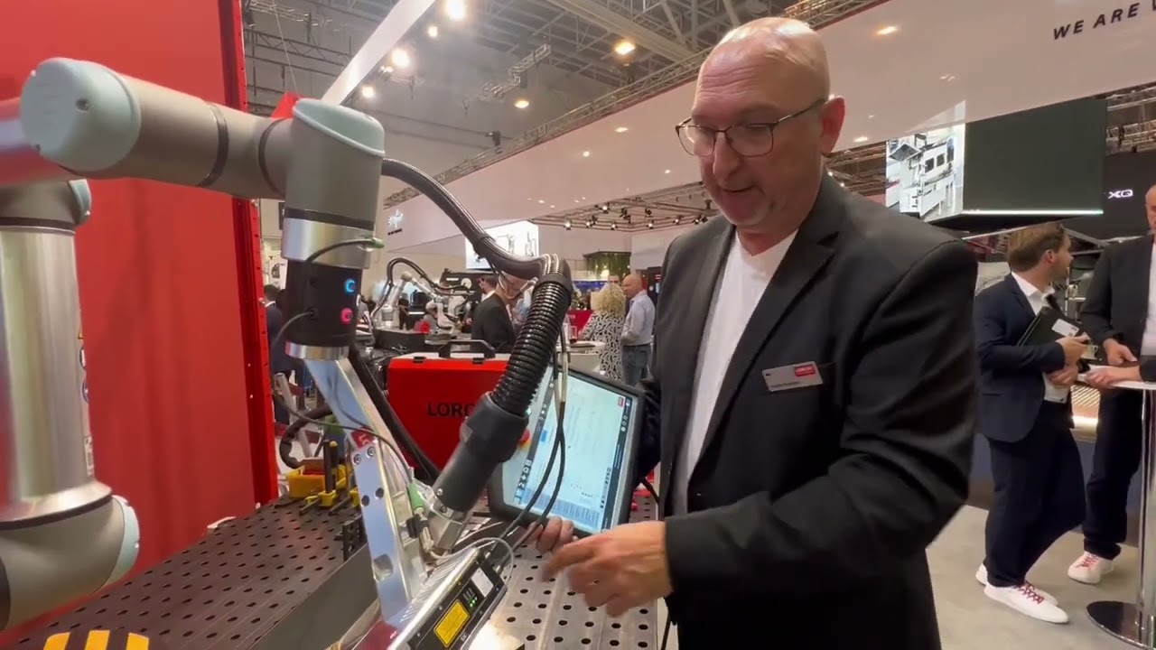 Schweissen & Schneiden Messe in Essen 2023 mit LORCH Cobot in Action… German Weldporn Schweissen