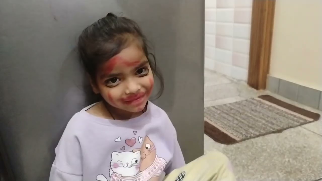 #सिद्धि करती मम्मी के मेकअप का सामान खराब #cute 