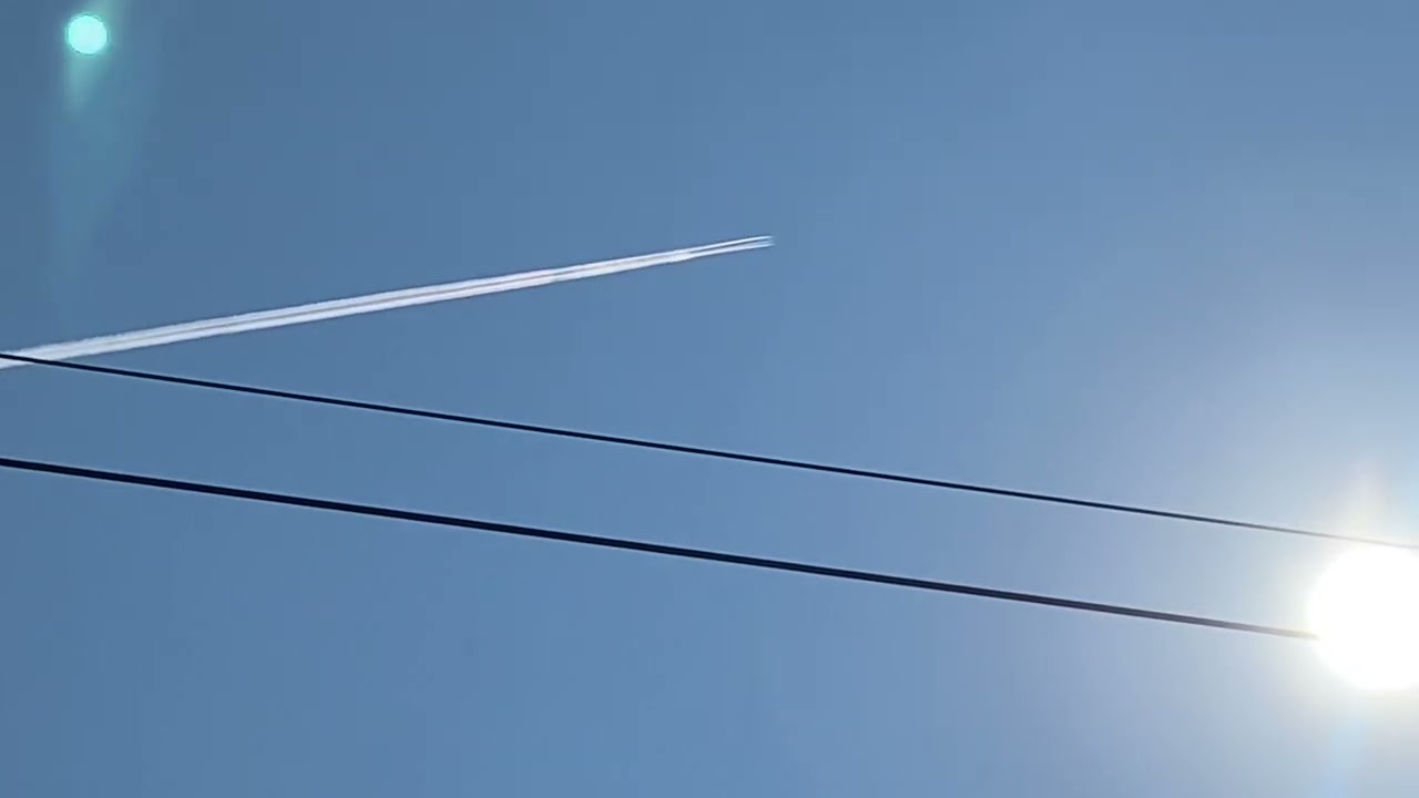 *volume up* A GAF A400M “Atlas” cruising over Spartanburg, SC at 33,000ft! 