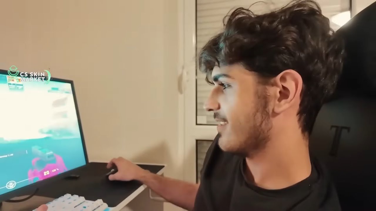 IMORR IS WATCHING THE NEWLY SHARED AURORA VLOG! MAJ3R IS SAD! CS2