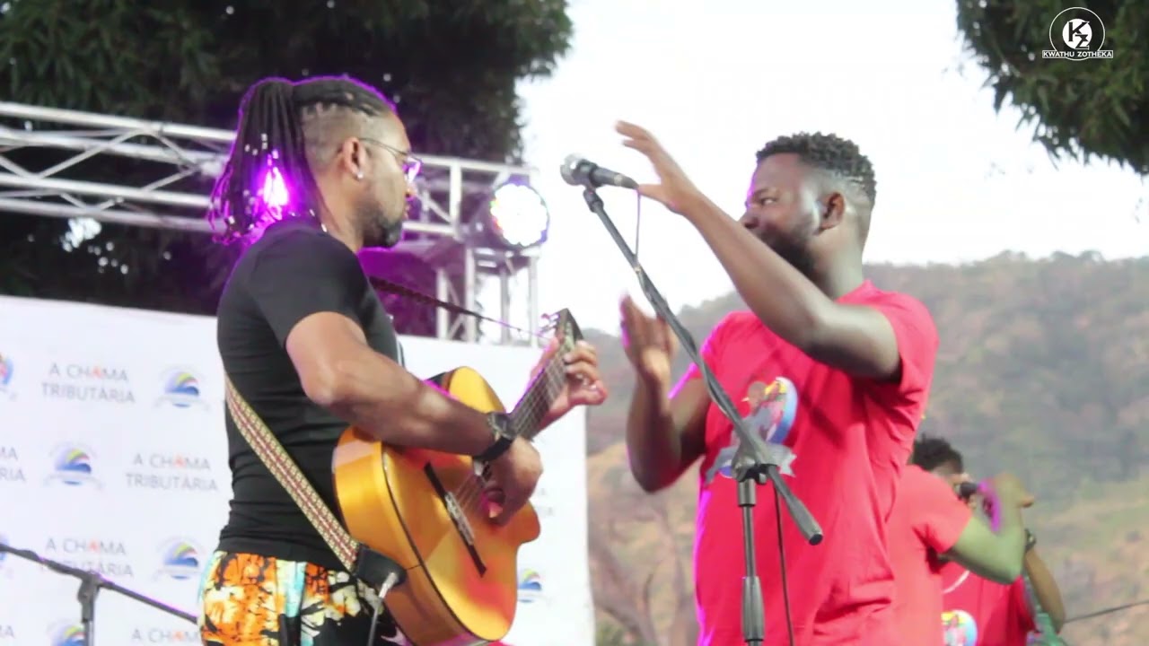 Massukos – Chissambula (Live em Metangula)