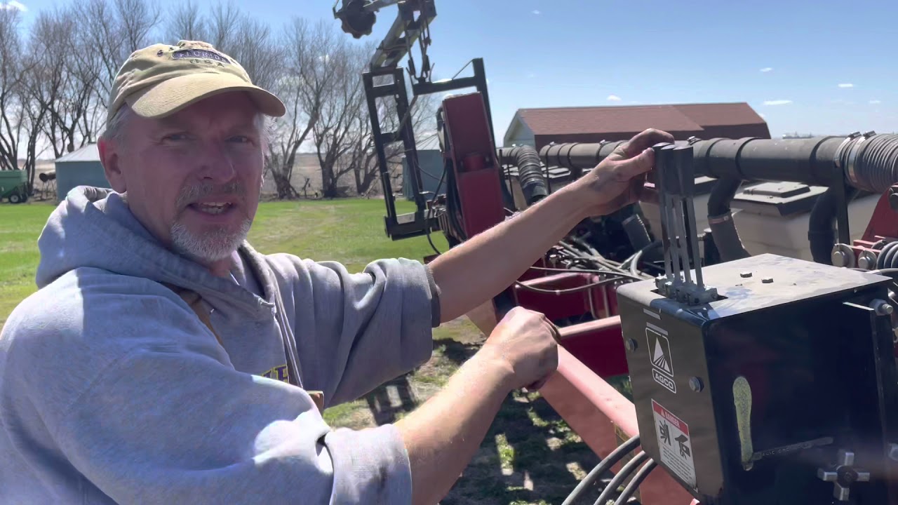 How to unfold a White 6346 planter