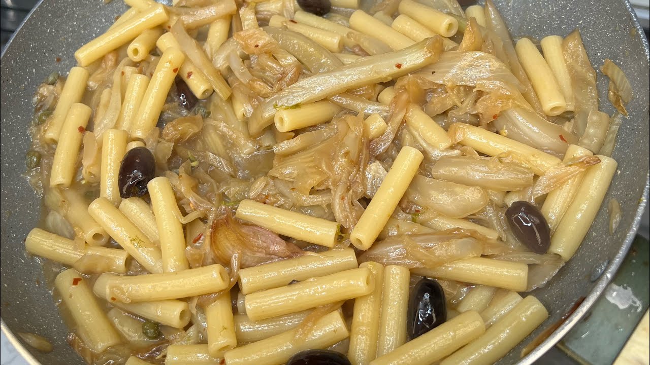 Pasta con finocchi, olive e pangrattato 😋🇮🇹💫 #pasta #cucinelli #cucinafacile #italiancuisine  