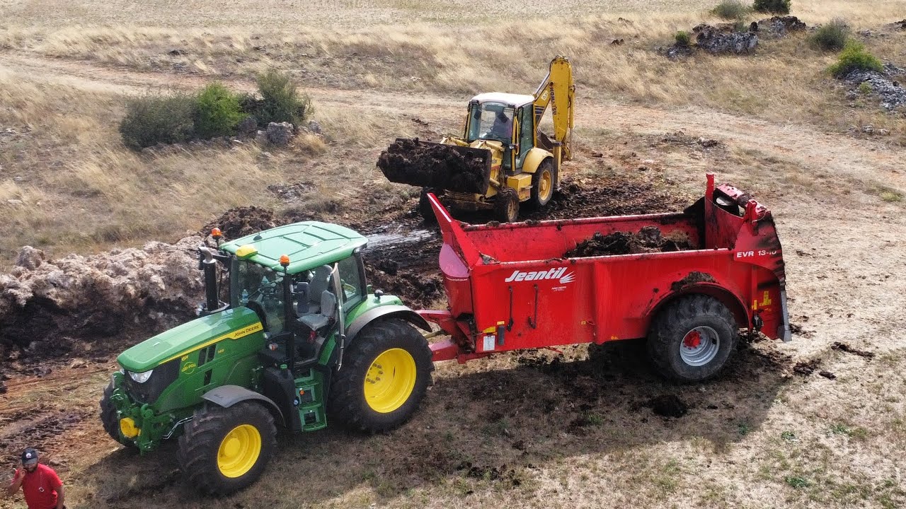 Épandage de fumier JOHN DEERE 6R145 JEANTIL 13-10