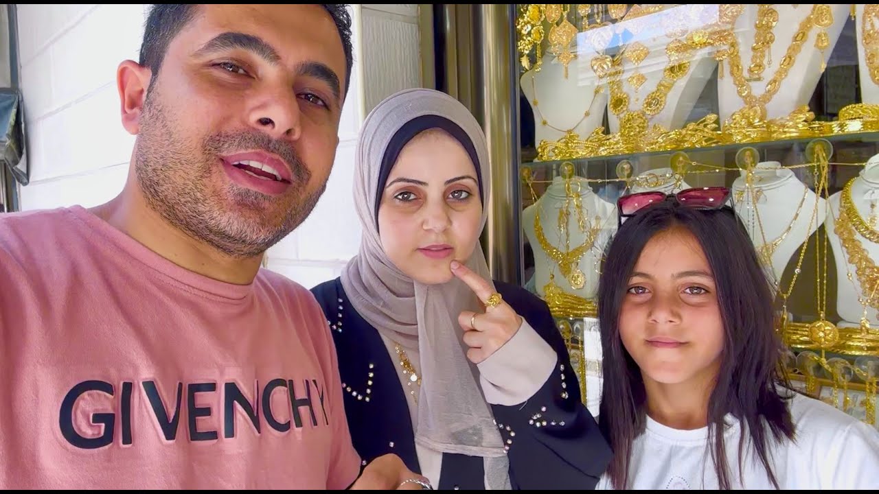تحضيرات هدايا عيد ميلاد سلاف ال 13 جوليا غارت !!