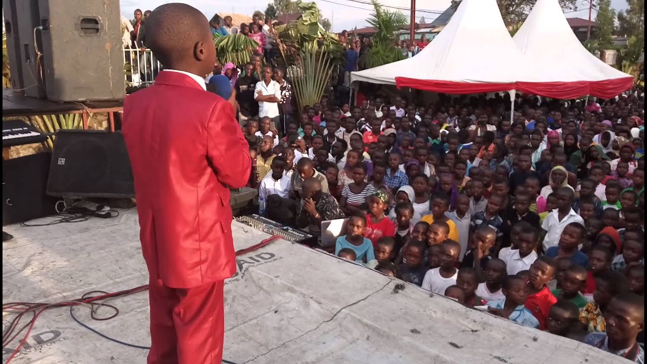 Mbali na juwa by Atukuzwe Jonathan ft Greuze K.