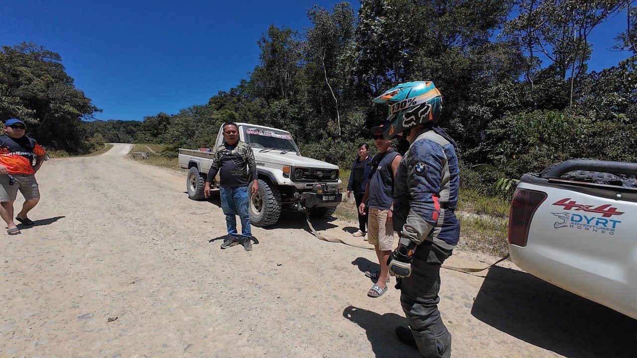 LAND CRUISER PAK KETUA MELETUP / PERJALANAN PULANG DARI BARIO SANGAT MENCABAR / IKAN KELAH BARIO // 