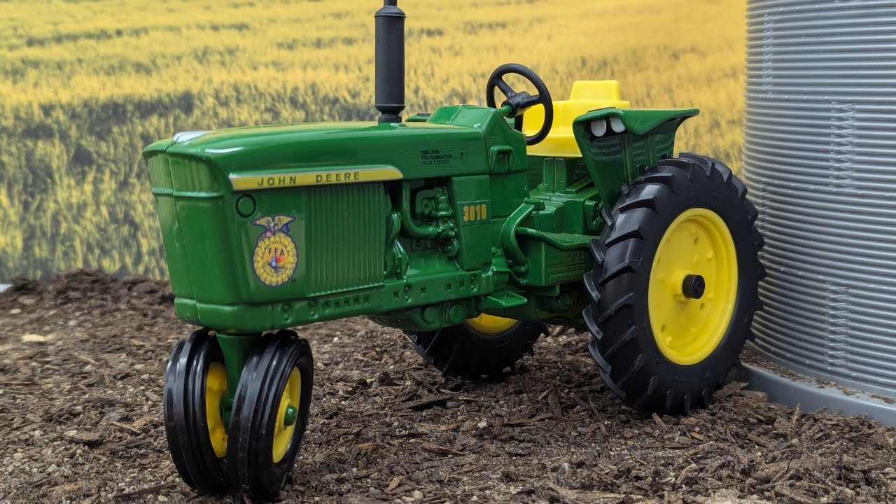 Ertl 1/16 John Deere 3010 Ohio FFA 2004