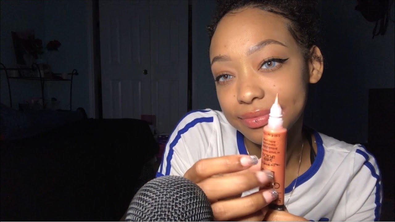 ASMR | Lipgloss Application | Mouth Sounds | Lip Smacking | Kisses 😚