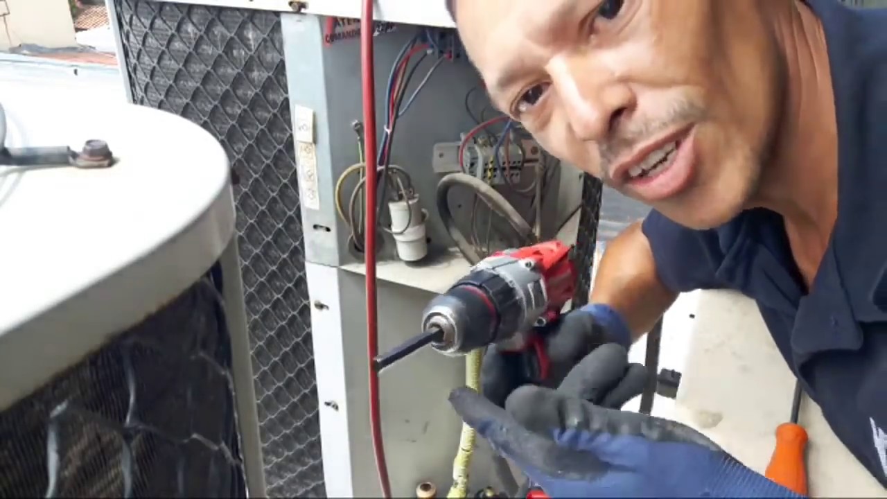 Como recolher g&aacute;s no split piso teto bem r&aacute;pido