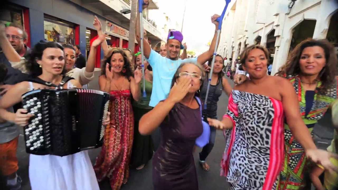 IN JOUR IN VI - Iza, Stéphanie Thazar, Natacha Tortillard, Yaëlle Trulès