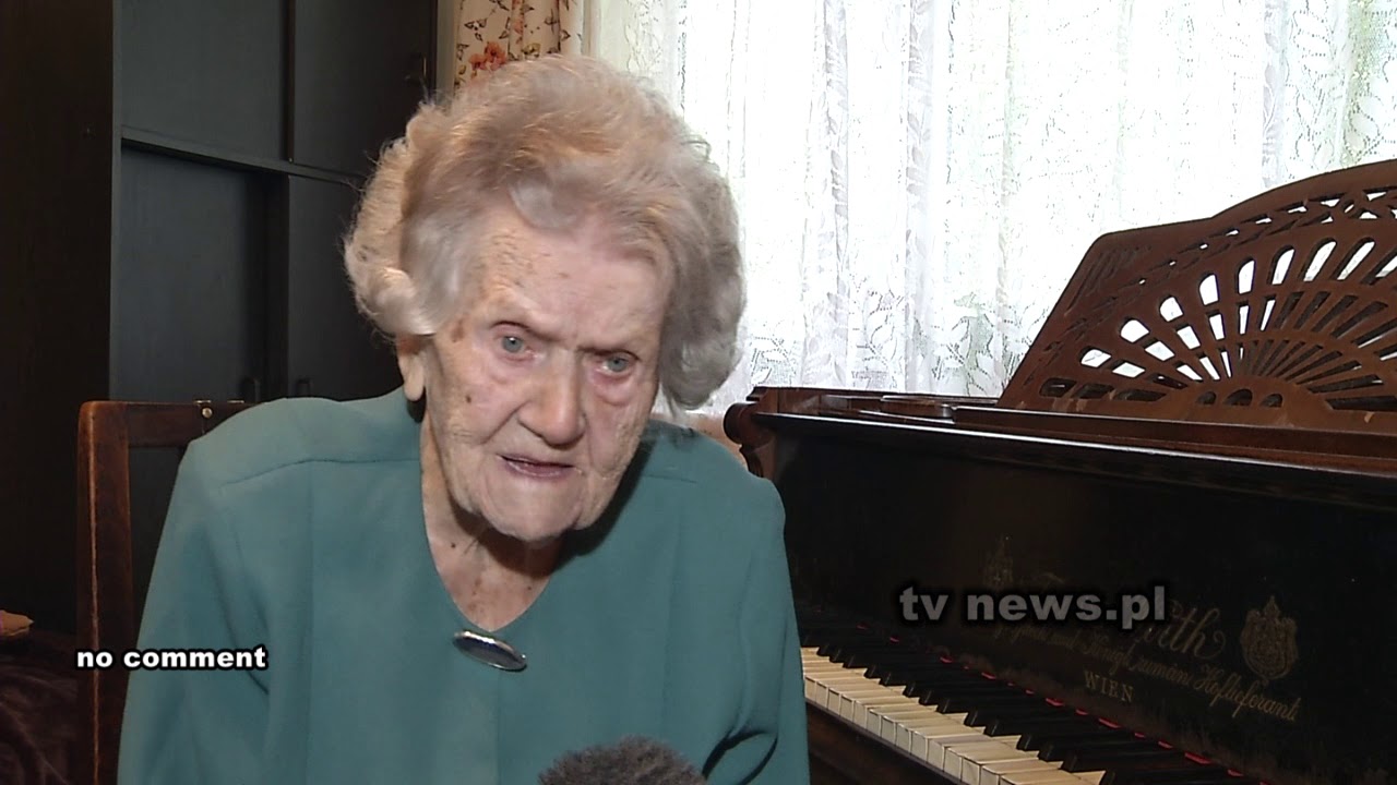 108 year old pianist doesn't let age stop her playing