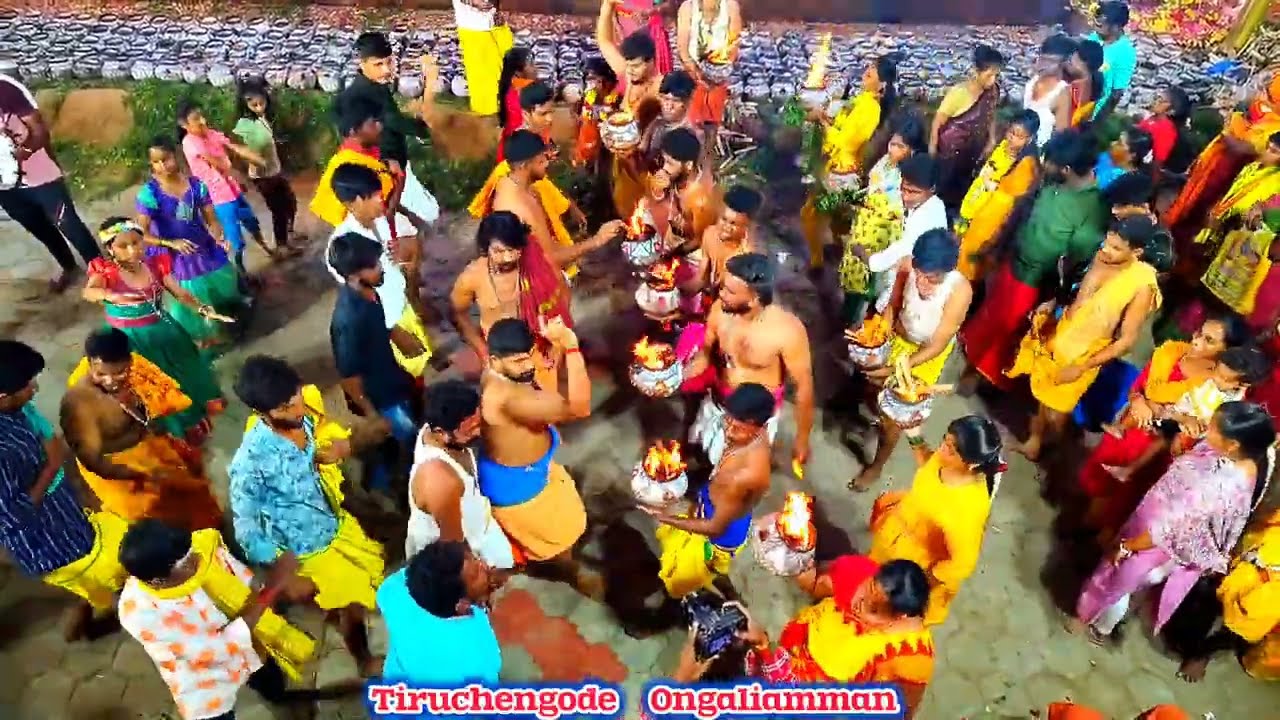 ஆடும் அக்னி கரகங்கள் மாசி குண்டம் திருவிழா திருச்செங்கோடு அருள்மிகு சின்ன ஓங்காளியம்மன் திருக்கோயில்