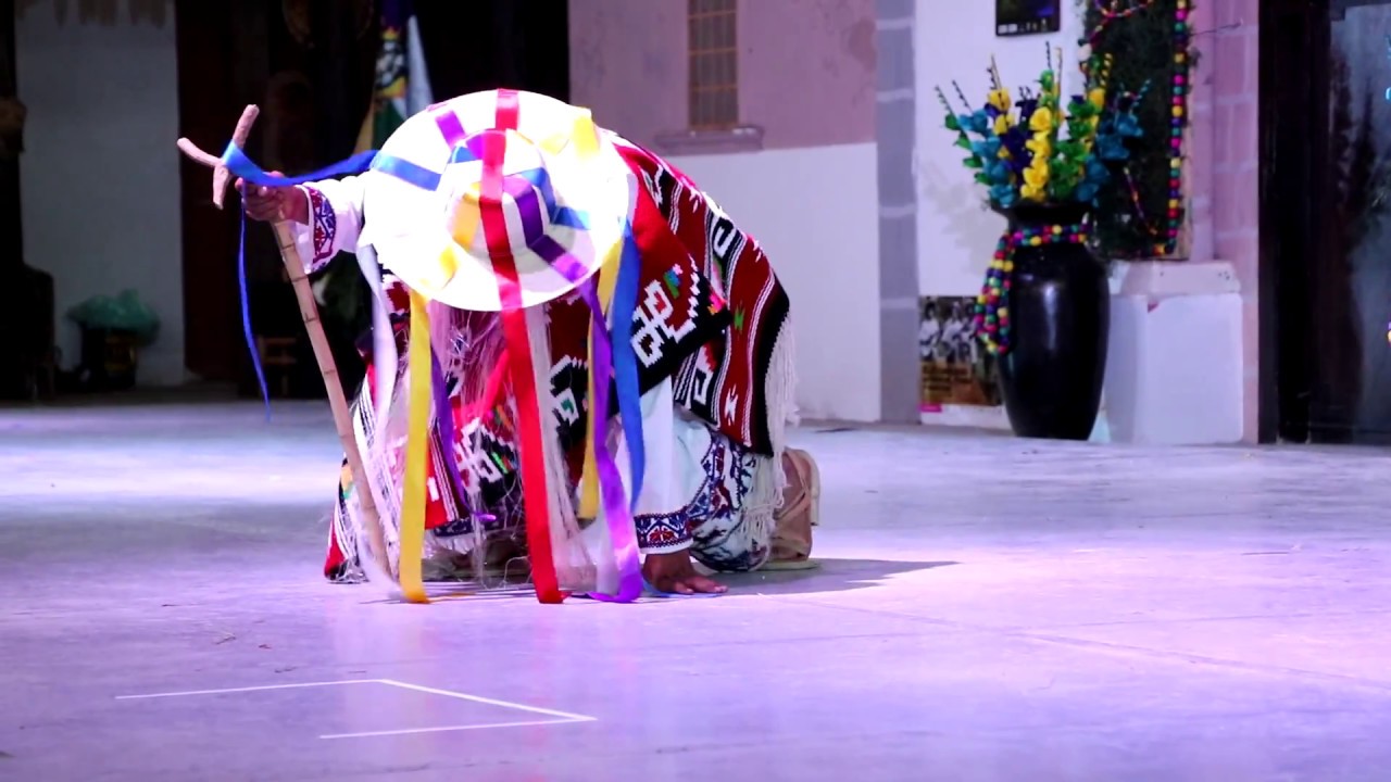 Danza de los Viejos Alegres de Jarácuaro en su máxima expresión