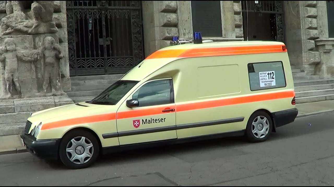 German 2002 vintage style ambulance walk around | Mercedes E-Klasse Hoch-Lang KTW [GER | 26.5.2016]