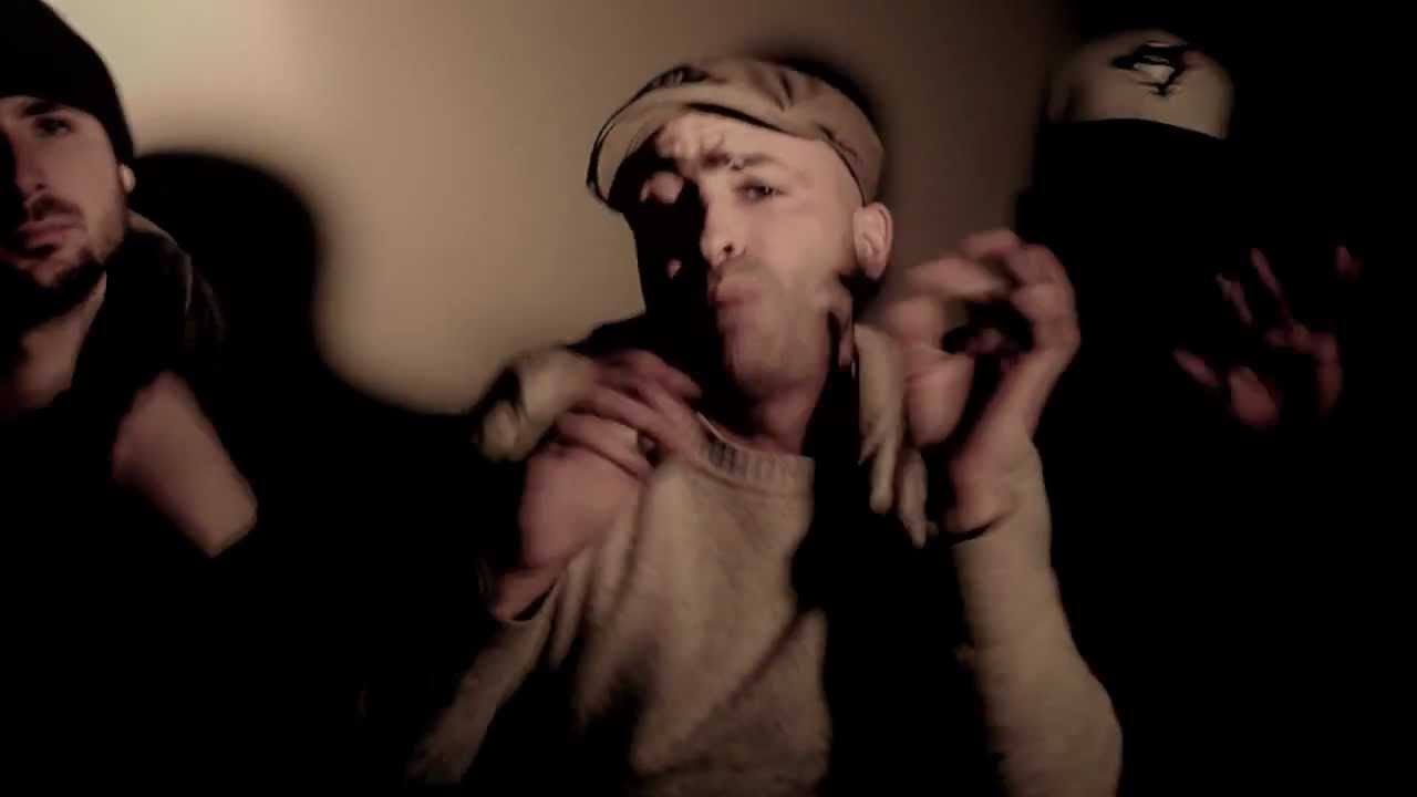 68.999959 / Missak, Enapoinka, Paranoyan et Anton Serra Chez Oster lapwass