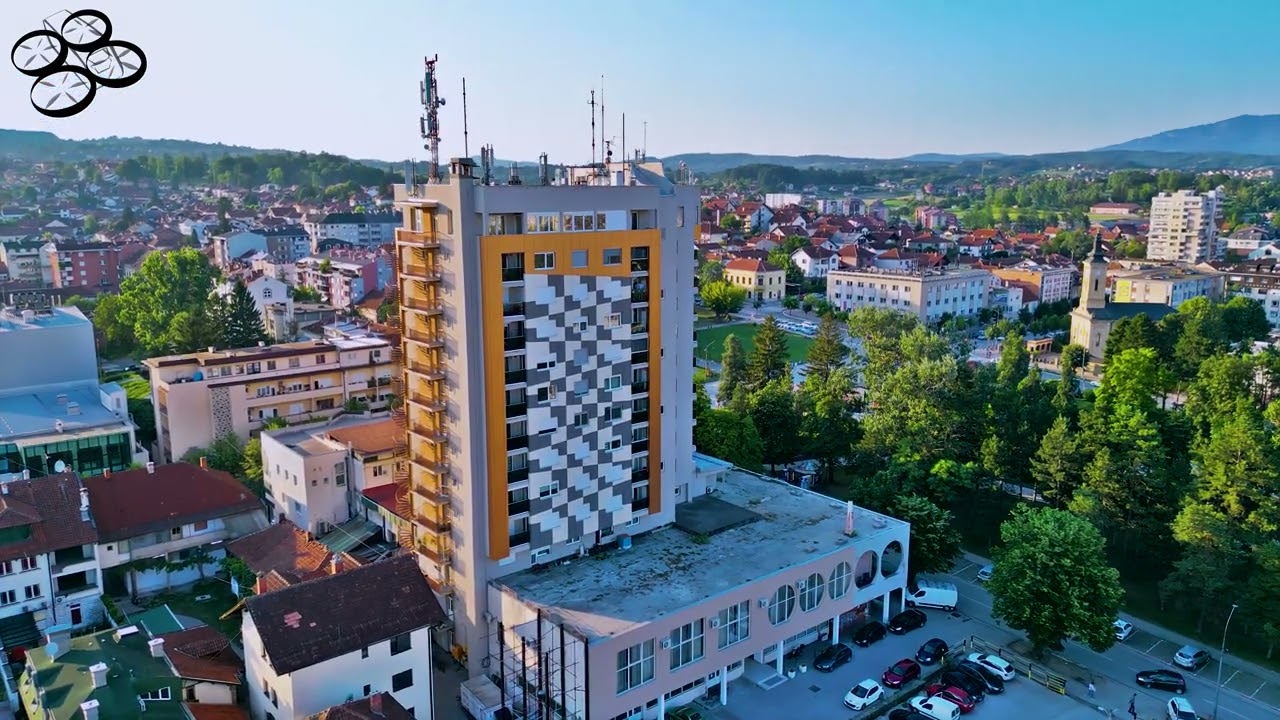 Gornji Milanovac iz vazduha - Hotel Šumadija aerial 4K