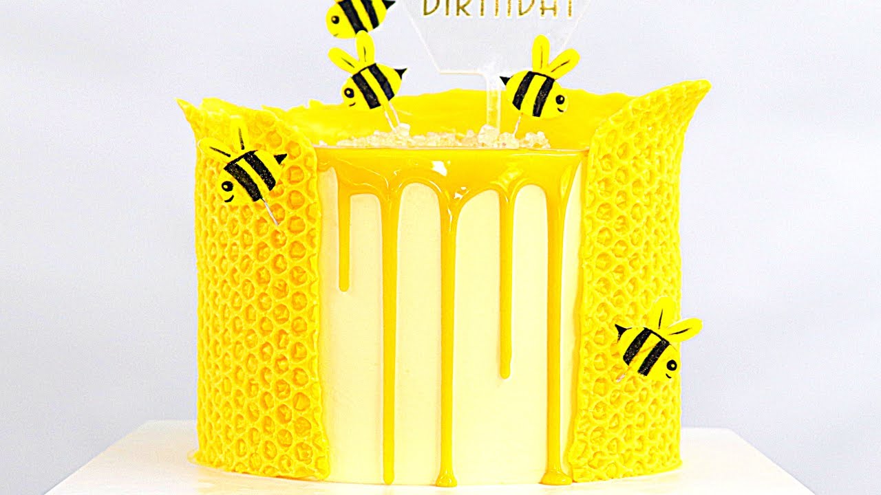 USE BUBBLE WRAP TO DECORATE YOUR NEXT CAKE! │ EASY KIDS BIRTHDAY CAKE │ BEE CAKE │ CAKES BY MK