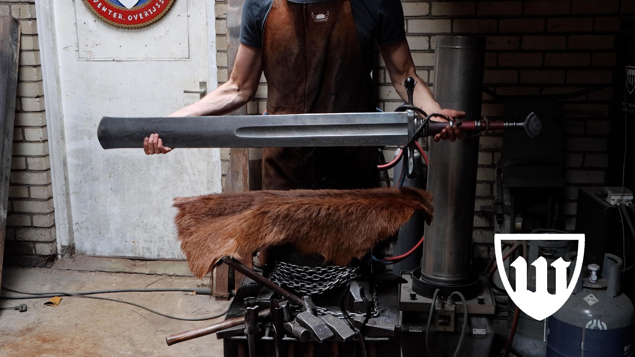 Forging Marais Executioner's sword, the complete movie.