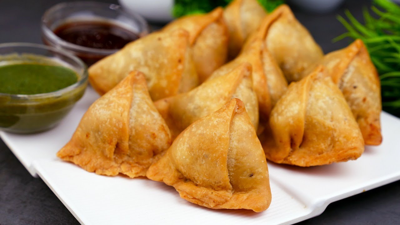 Crispy Samosa | घर पर हलवाई जैसे खस्ता समोसे बनाये।Delhi Style Samosa | With all tips and tricks