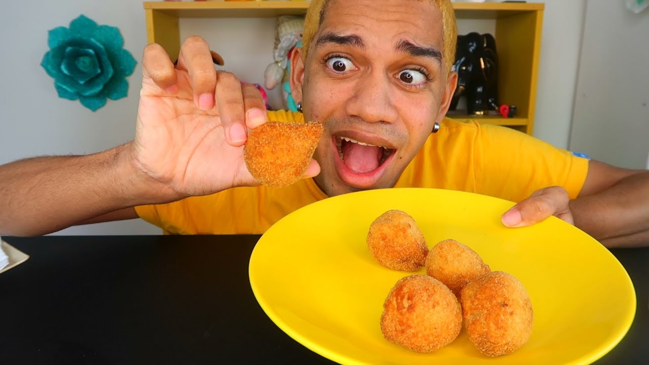Fiz e PROVEI a COXINHA DE PAO DE FORMA