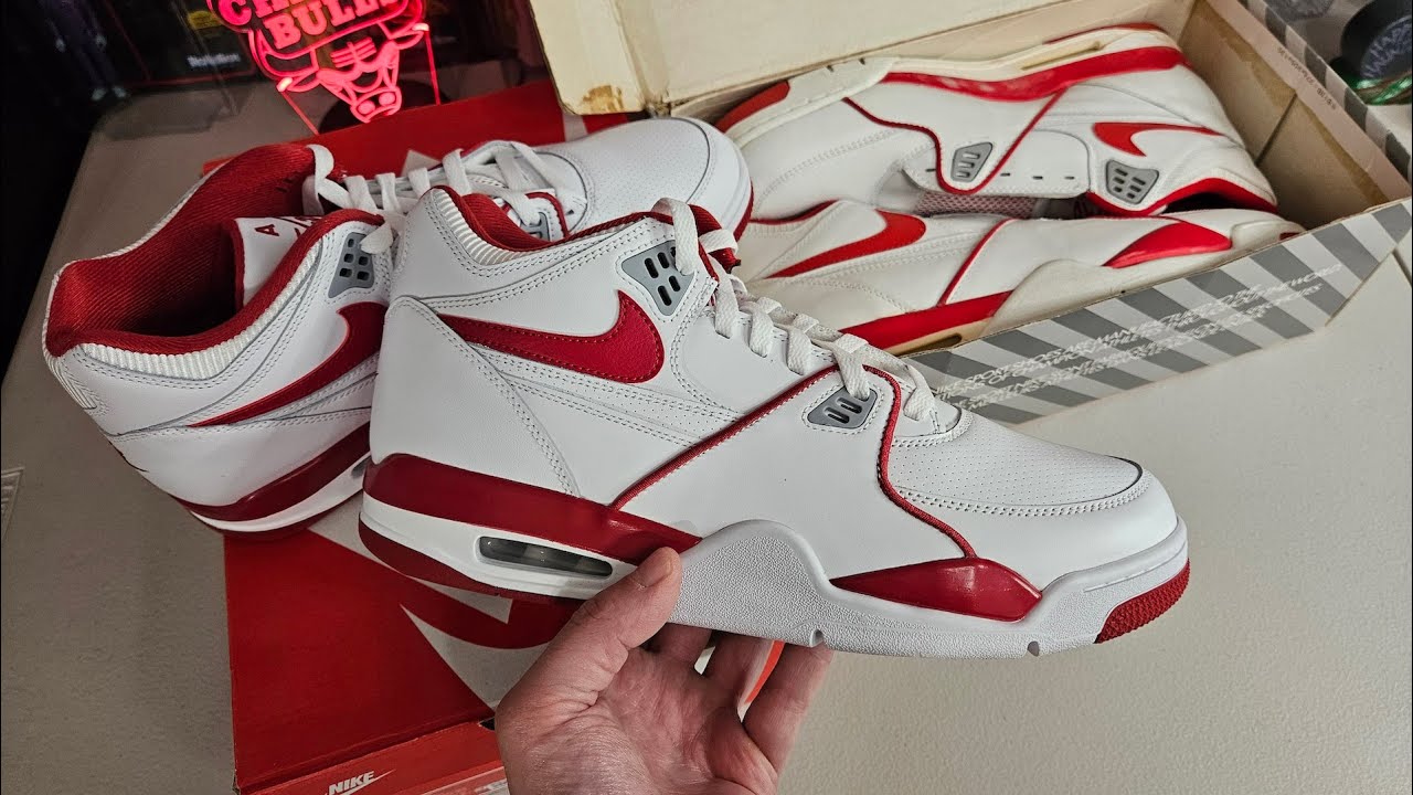 Nike Air Flight white/red '89 OG VS 2023 retro