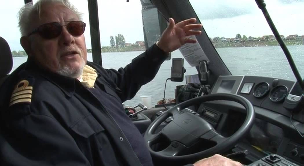 Met de touringcar op Rhederlaagse plas